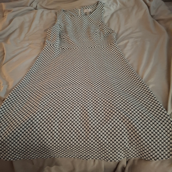 LOFT Black and White Halter Sheath Sleeveless Midi Dress - Picture 3 of 9